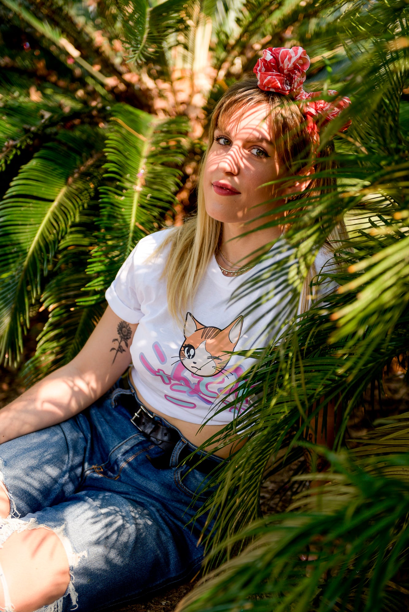 Kawaii T-shirt Colore Nero "Nyantekoto nyai"  90s anime Cat graphic +  Alfabeto giapponese - GIAPPOP 