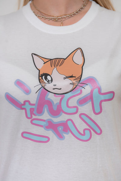 Kawaii T-shirt Colore Bianco "Nyantekoto nyai"  90s anime Cat graphic +  Alfabeto giapponese - GIAPPOP 